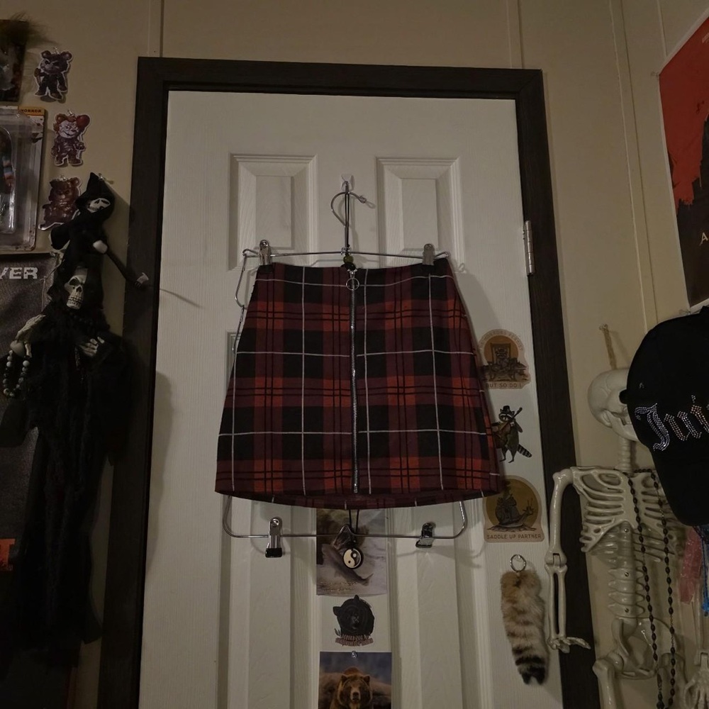 Forever 21 Red and Black Plaid Zip-Front Mini Skirt